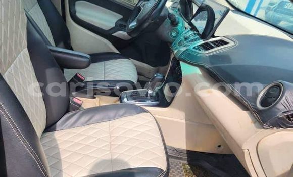 Acheter Occasion Voiture Ford Fiesta Bleu à Cotonou, Benin Acheter Occasion Voiture Ford Fiesta Bleu à Cotonou, Benin