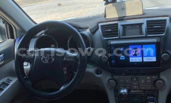 Acheter Occasion Voiture Toyota Highlander Blanc à Cotonou, Benin Acheter Occasion Voiture Toyota Highlander Blanc à Cotonou, Benin