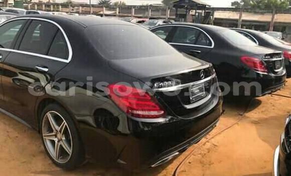 Acheter Occasion Voiture Mercedes-Benz C-klasse Noir à Cotonou, Benin Acheter Occasion Voiture Mercedes-Benz C-klasse Noir à Cotonou, Benin