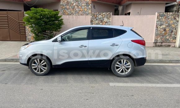 Sayi Na hannu Hyundai Tucson Azurfa Mota in Cotonou a Benin Sayi Na hannu Hyundai Tucson Azurfa Mota in Cotonou a Benin