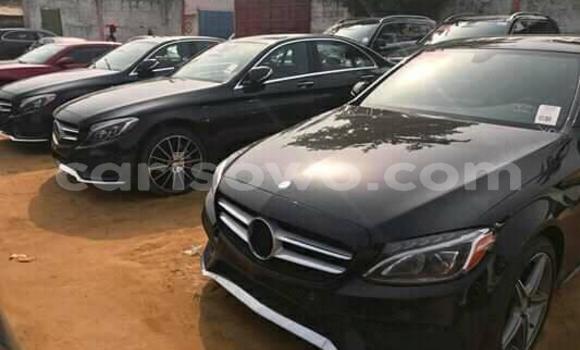 Acheter Occasion Voiture Mercedes-Benz C-klasse Noir à Cotonou, Benin Acheter Occasion Voiture Mercedes-Benz C-klasse Noir à Cotonou, Benin
