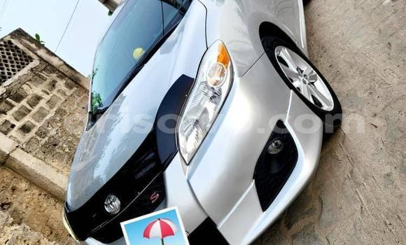 Acheter Occasion Voiture Toyota Matrix Blanc à Cotonou, Benin Acheter Occasion Voiture Toyota Matrix Blanc à Cotonou, Benin