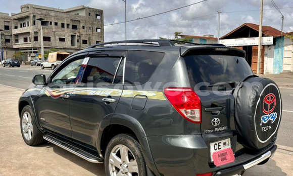 Acheter Occasion Voiture Toyota RAV4 Noir à Abomey, Benin Acheter Occasion Voiture Toyota RAV4 Noir à Abomey, Benin