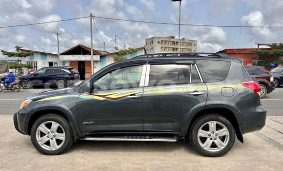 Acheter Occasion Voiture Toyota RAV4 Noir à Abomey, Benin Acheter Occasion Voiture Toyota RAV4 Noir à Abomey, Benin