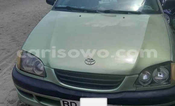 Buy Used Toyota Avensis Green Car in Cotonou in Benign
