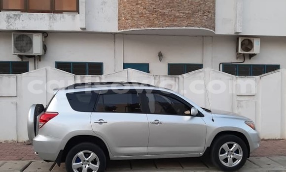 Acheter Occasion Voiture Toyota RAV4 Gris à Cotonou, Benin Acheter Occasion Voiture Toyota RAV4 Gris à Cotonou, Benin