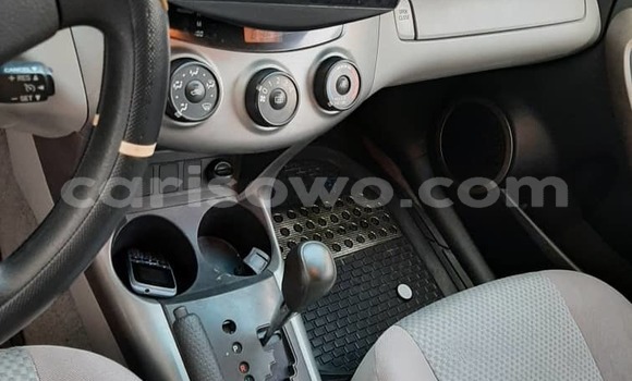 Acheter Occasion Voiture Toyota RAV4 Gris à Cotonou, Benin Acheter Occasion Voiture Toyota RAV4 Gris à Cotonou, Benin