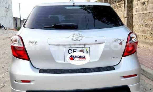 Sayi Na hannu Toyota Matrix Azurfa Mota in Cotonou a Benin Sayi Na hannu Toyota Matrix Azurfa Mota in Cotonou a Benin