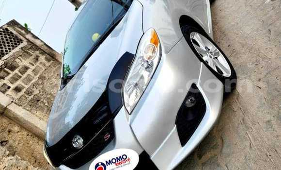 Sayi Na hannu Toyota Matrix Azurfa Mota in Cotonou a Benin Sayi Na hannu Toyota Matrix Azurfa Mota in Cotonou a Benin