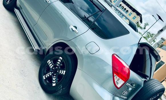 Sayi Na hannu Toyota RAV4 Azurfa Mota in Cotonou a Benin Sayi Na hannu Toyota RAV4 Azurfa Mota in Cotonou a Benin
