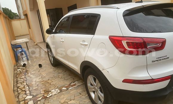 Acheter Occasion Voiture Kia Sportage Blanc à Cotonou, Benin Acheter Occasion Voiture Kia Sportage Blanc à Cotonou, Benin