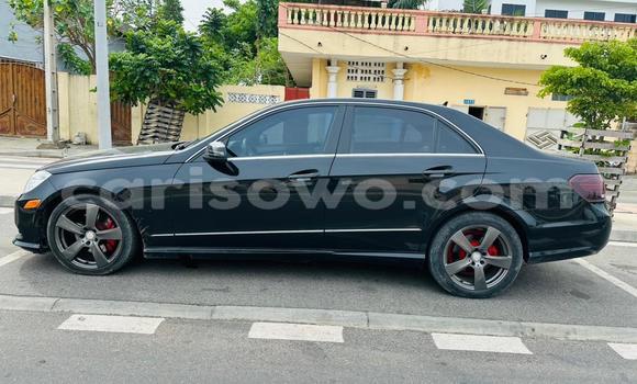 Sayi Na hannu Mercedes-Benz E–Class Black Mota in Abomey Calavi a Benin Sayi Na hannu Mercedes-Benz E–Class Black Mota in Abomey Calavi a Benin