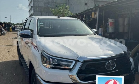 Acheter Occasion Voiture Toyota Hilux Blanc à Cotonou, Benin Acheter Occasion Voiture Toyota Hilux Blanc à Cotonou, Benin