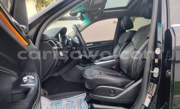 Ra Àlòkù Mercedes-Benz ML–Class Black Ọkọ̀ in Cotonou ni Benin Ra Àlòkù Mercedes-Benz ML–Class Black Ọkọ̀ in Cotonou ni Benin