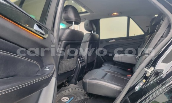 Ra Àlòkù Mercedes-Benz ML–Class Black Ọkọ̀ in Cotonou ni Benin Ra Àlòkù Mercedes-Benz ML–Class Black Ọkọ̀ in Cotonou ni Benin