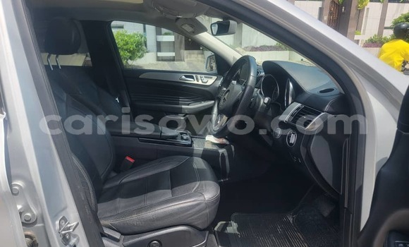 Sayi Na hannu Mercedes-Benz GLE Azurfa Mota in Cotonou a Benin Sayi Na hannu Mercedes-Benz GLE Azurfa Mota in Cotonou a Benin
