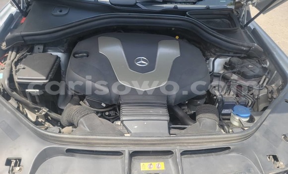 Sayi Na hannu Mercedes-Benz GLE Azurfa Mota in Cotonou a Benin Sayi Na hannu Mercedes-Benz GLE Azurfa Mota in Cotonou a Benin