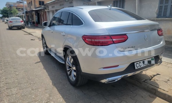 Sayi Na hannu Mercedes-Benz GLE Azurfa Mota in Cotonou a Benin Sayi Na hannu Mercedes-Benz GLE Azurfa Mota in Cotonou a Benin