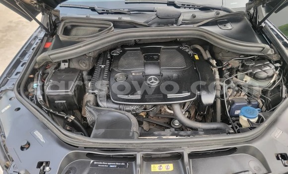 Sayi Na hannu Mercedes-Benz GLE Azurfa Mota in Cotonou a Benin Sayi Na hannu Mercedes-Benz GLE Azurfa Mota in Cotonou a Benin