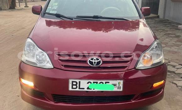 Acheter Occasion Voiture Toyota Avensis Verso Rouge à Cotonou, Benin