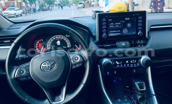 Sayi Na hannu Toyota RAV4 Azurfa Mota in Cotonou a Benin Sayi Na hannu Toyota RAV4 Azurfa Mota in Cotonou a Benin
