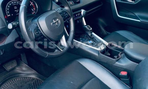 Sayi Na hannu Toyota RAV4 Azurfa Mota in Cotonou a Benin Sayi Na hannu Toyota RAV4 Azurfa Mota in Cotonou a Benin