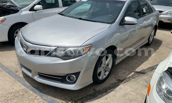 Acheter Occasion Voiture Toyota Camry Gris à Cotonou, Benin Acheter Occasion Voiture Toyota Camry Gris à Cotonou, Benin