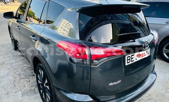 Acheter Occasion Voiture Toyota RAV4 Gris à Cotonou, Benin Acheter Occasion Voiture Toyota RAV4 Gris à Cotonou, Benin
