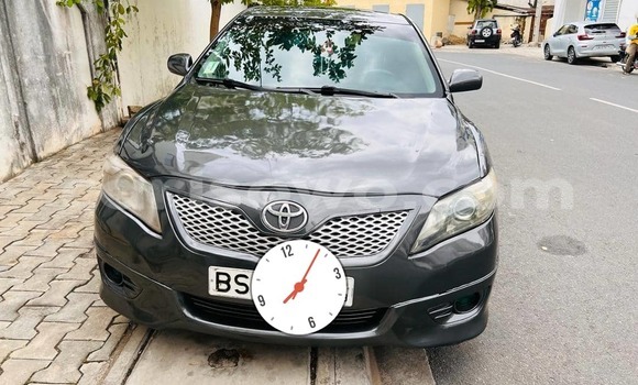 Ra Àlòkù Toyota Camry Black Ọkọ̀ in Cotonou ni Benin Ra Àlòkù Toyota Camry Black Ọkọ̀ in Cotonou ni Benin