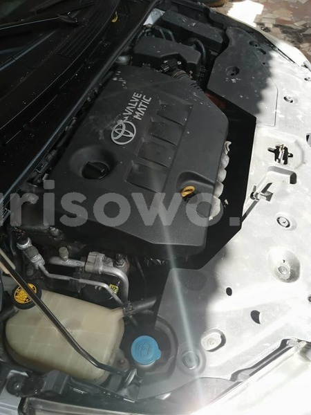 Big with watermark toyota avensis benin cotonou 20062