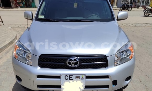 Acheter Occasion Voiture Toyota RAV4 Gris à Cotonou, Benin