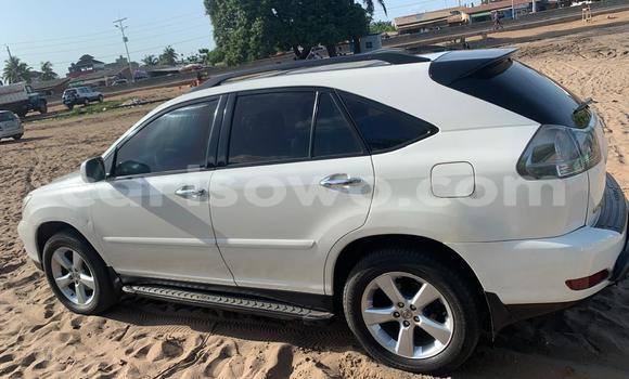 Ra Àlòkù Lexus RX 330 funfun Ọkọ̀ in Cotonou ni Benin Ra Àlòkù Lexus RX 330 funfun Ọkọ̀ in Cotonou ni Benin
