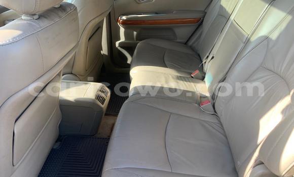 Ra Àlòkù Lexus RX 330 funfun Ọkọ̀ in Cotonou ni Benin Ra Àlòkù Lexus RX 330 funfun Ọkọ̀ in Cotonou ni Benin