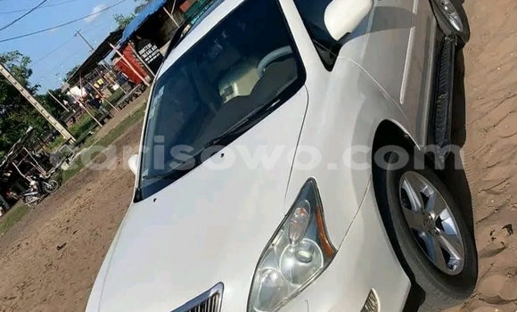 Ra Àlòkù Lexus RX 330 funfun Ọkọ̀ in Cotonou ni Benin