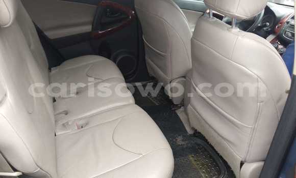 Acheter Occasion Voiture Toyota RAV4 Bleu à Cotonou, Benin Acheter Occasion Voiture Toyota RAV4 Bleu à Cotonou, Benin