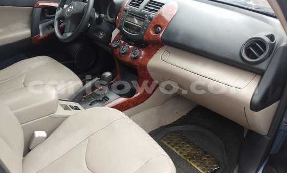 Acheter Occasion Voiture Toyota RAV4 Bleu à Cotonou, Benin Acheter Occasion Voiture Toyota RAV4 Bleu à Cotonou, Benin