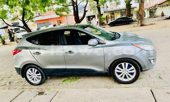 Acheter Occasion Voiture Hyundai Tucson Beige à Cotonou, Benin Acheter Occasion Voiture Hyundai Tucson Beige à Cotonou, Benin