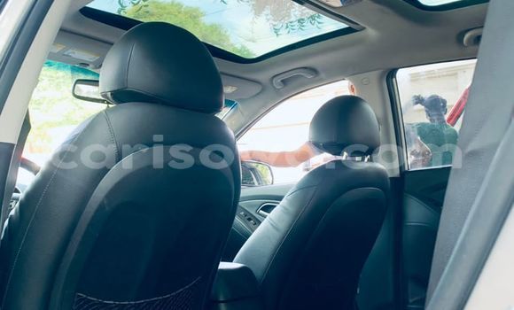 Acheter Occasion Voiture Hyundai Tucson Beige à Cotonou, Benin Acheter Occasion Voiture Hyundai Tucson Beige à Cotonou, Benin