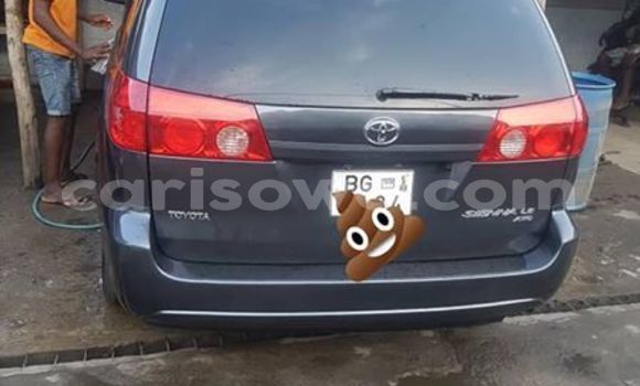 Buy Used Toyota Sienna Blue Car in Cotonou in Benign Buy Used Toyota Sienna Blue Car in Cotonou in Benign