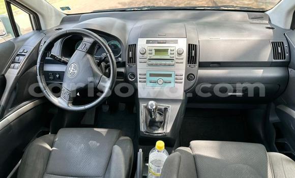 Ra Àlòkù Toyota Corolla Verso Silver Ọkọ̀ in Cotonou ni Benin Ra Àlòkù Toyota Corolla Verso Silver Ọkọ̀ in Cotonou ni Benin