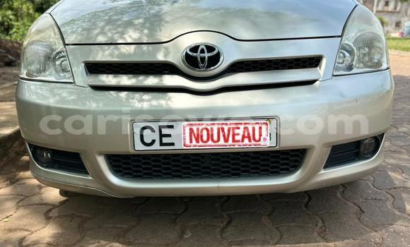 Ra Àlòkù Toyota Corolla Verso Silver Ọkọ̀ in Cotonou ni Benin Ra Àlòkù Toyota Corolla Verso Silver Ọkọ̀ in Cotonou ni Benin