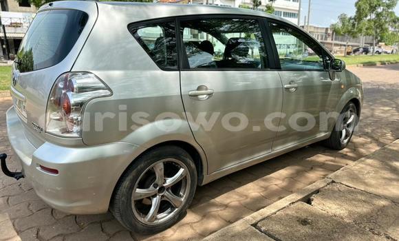 Ra Àlòkù Toyota Corolla Verso Silver Ọkọ̀ in Cotonou ni Benin Ra Àlòkù Toyota Corolla Verso Silver Ọkọ̀ in Cotonou ni Benin
