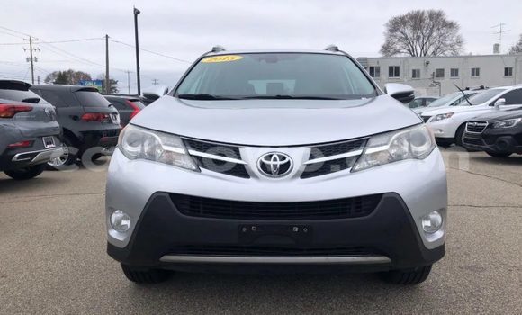 Sayi Imported Toyota RAV4 Azurfa Mota in Cotonou a Benin Sayi Imported Toyota RAV4 Azurfa Mota in Cotonou a Benin