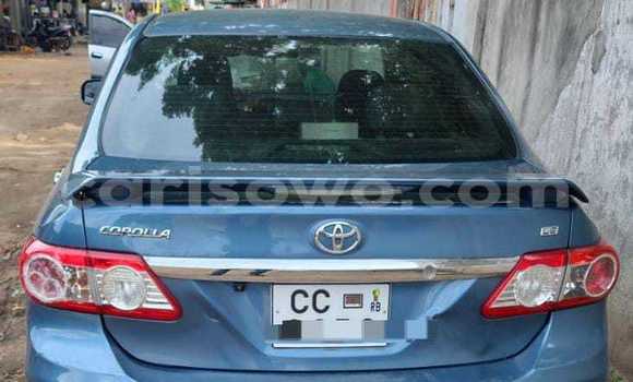 Sayi Na hannu Toyota Corolla Blue Mota in Cotonou a Benin