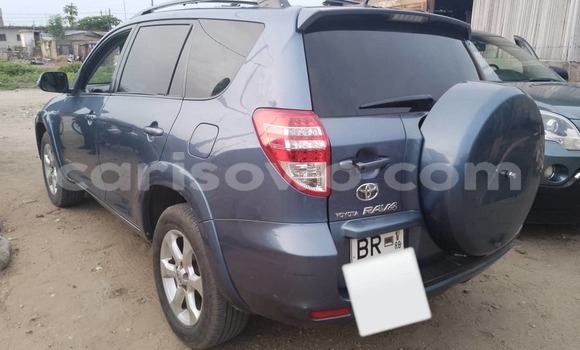 Sayi Na hannu Toyota RAV4 Blue Mota in Cotonou a Benin