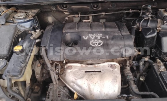 Sayi Na hannu Toyota RAV4 Blue Mota in Cotonou a Benin Sayi Na hannu Toyota RAV4 Blue Mota in Cotonou a Benin