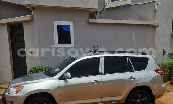 Sayi Na hannu Toyota RAV4 Azurfa Mota in Cotonou a Benin Sayi Na hannu Toyota RAV4 Azurfa Mota in Cotonou a Benin