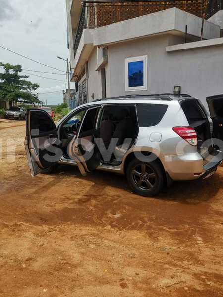 Big with watermark toyota rav4 benin cotonou 20134