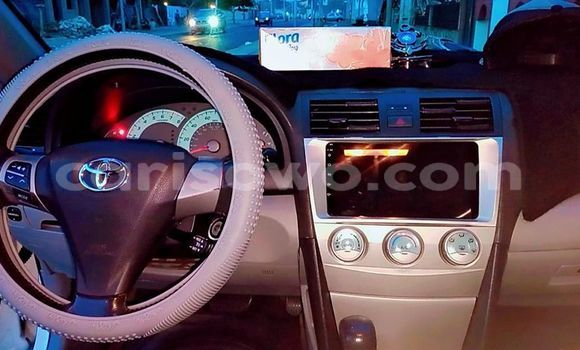 Sayi Na hannu Toyota Camry White Mota in Cotonou a Benin Sayi Na hannu Toyota Camry White Mota in Cotonou a Benin