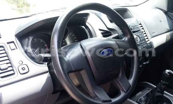 Ra Àlòkù Ford E 150 Cargo Van Blue Ọkọ̀ akẹ́rù ńlá in Cotonou ni Benin Ra Àlòkù Ford E 150 Cargo Van Blue Ọkọ̀ akẹ́rù ńlá in Cotonou ni Benin